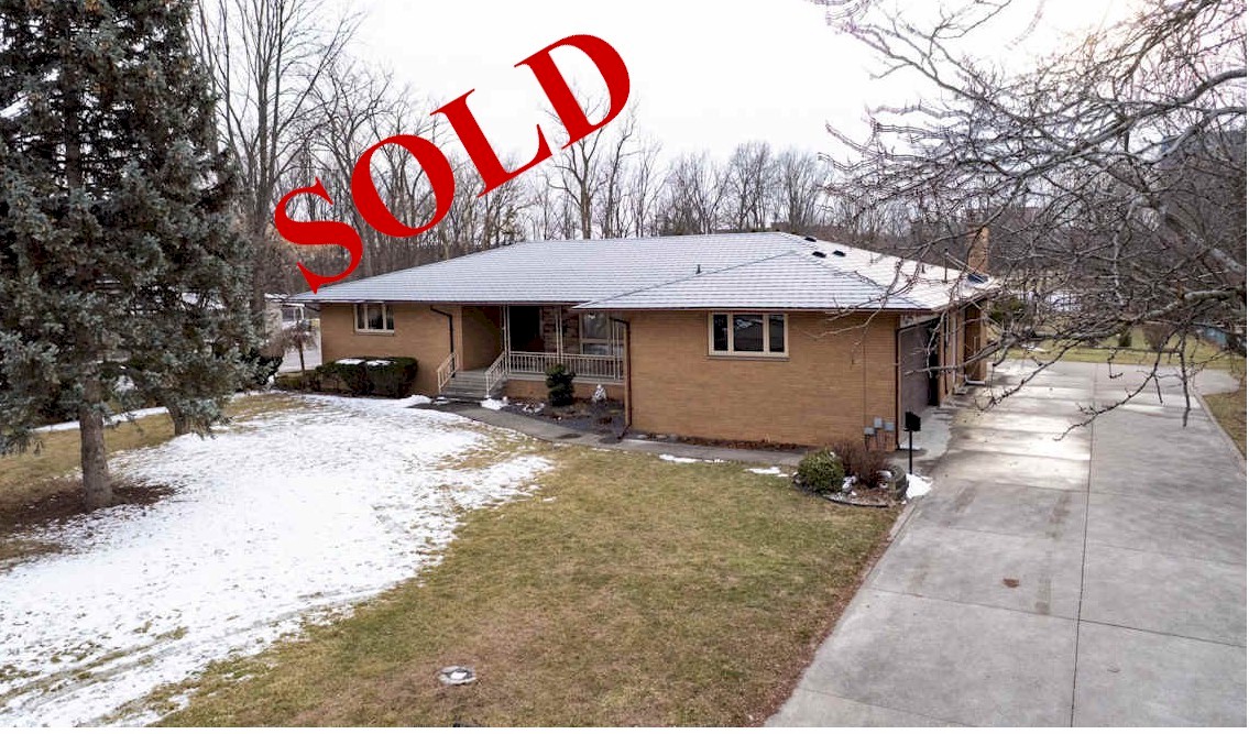 36-3071 Lauzon Rd_Drone-1.jpg (730032 bytes)