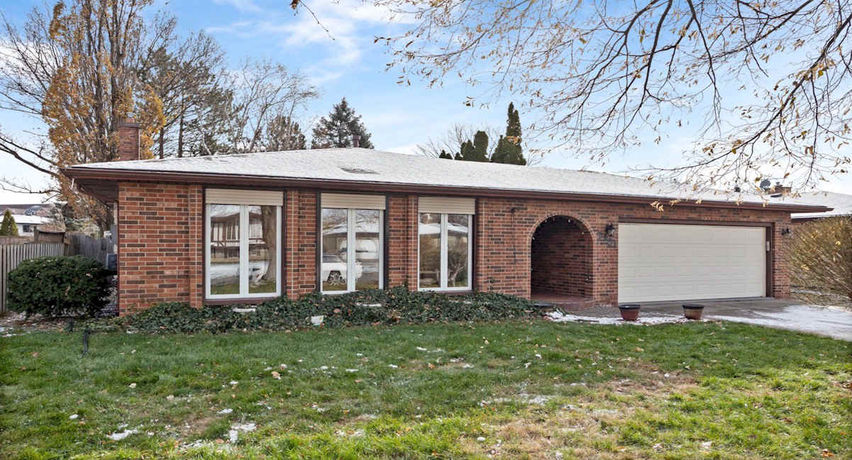 9431 Ashland.jpg (1047420 bytes)